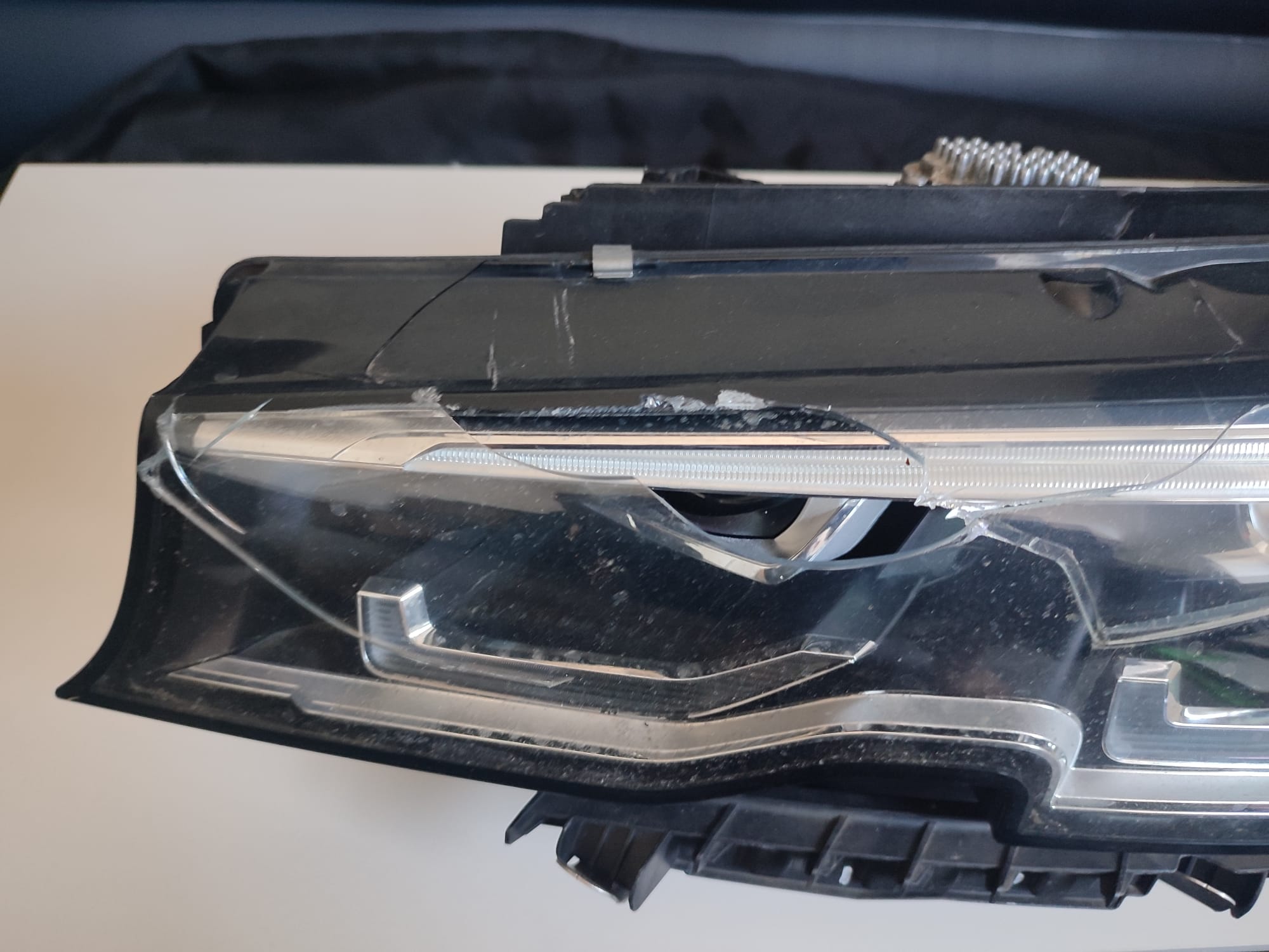 BMW 3 SERIES PASSENGER HEADLIGHT AND MODULES G20 / G21 2020