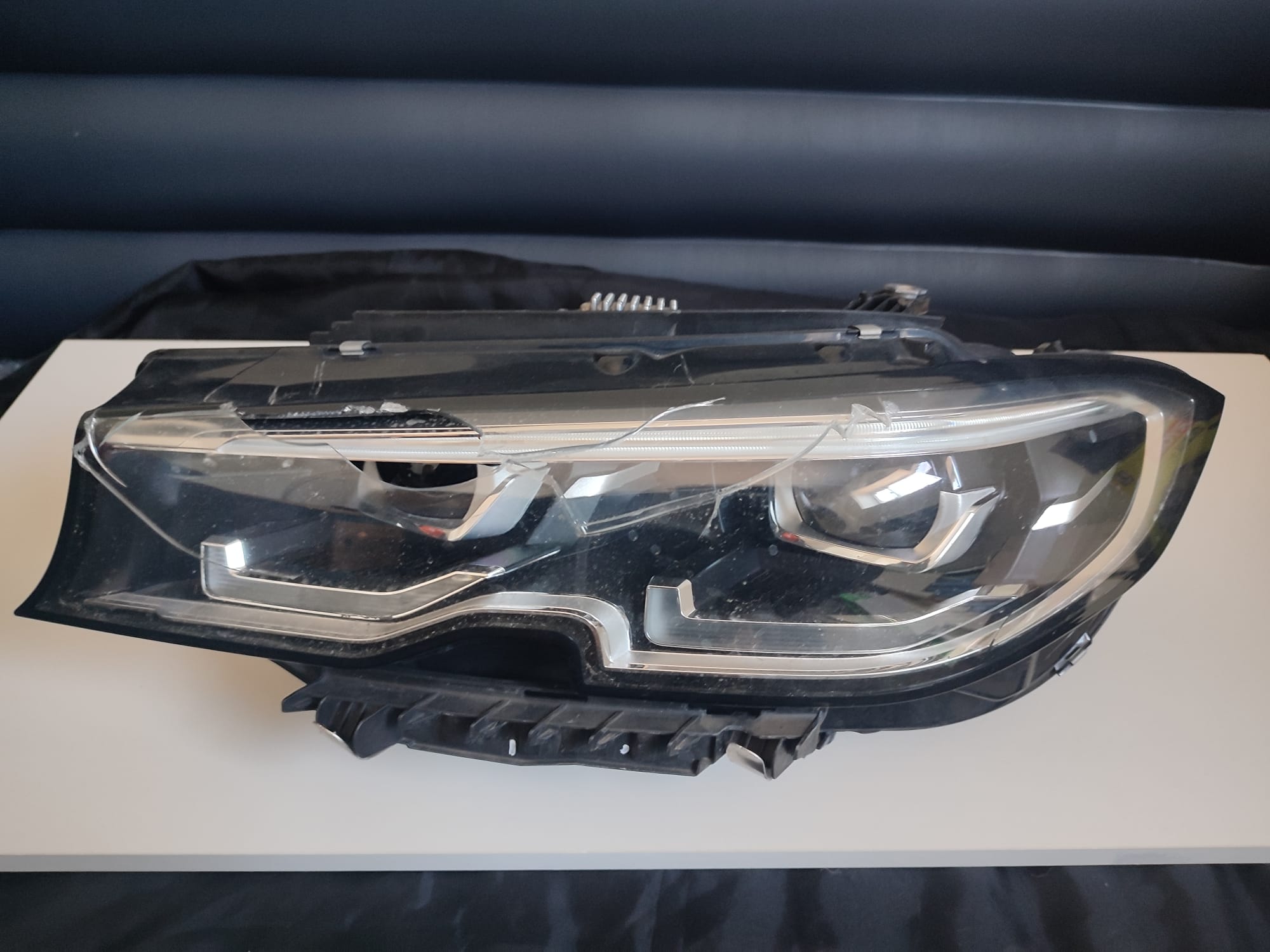 BMW 3 SERIES PASSENGER HEADLIGHT AND MODULES G20 / G21 2020